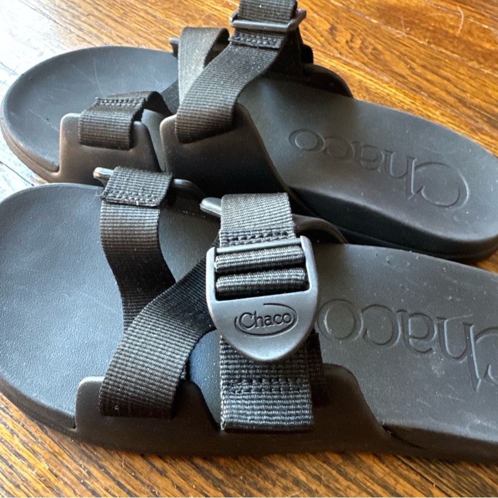 NWOT Chaco Black Sandals